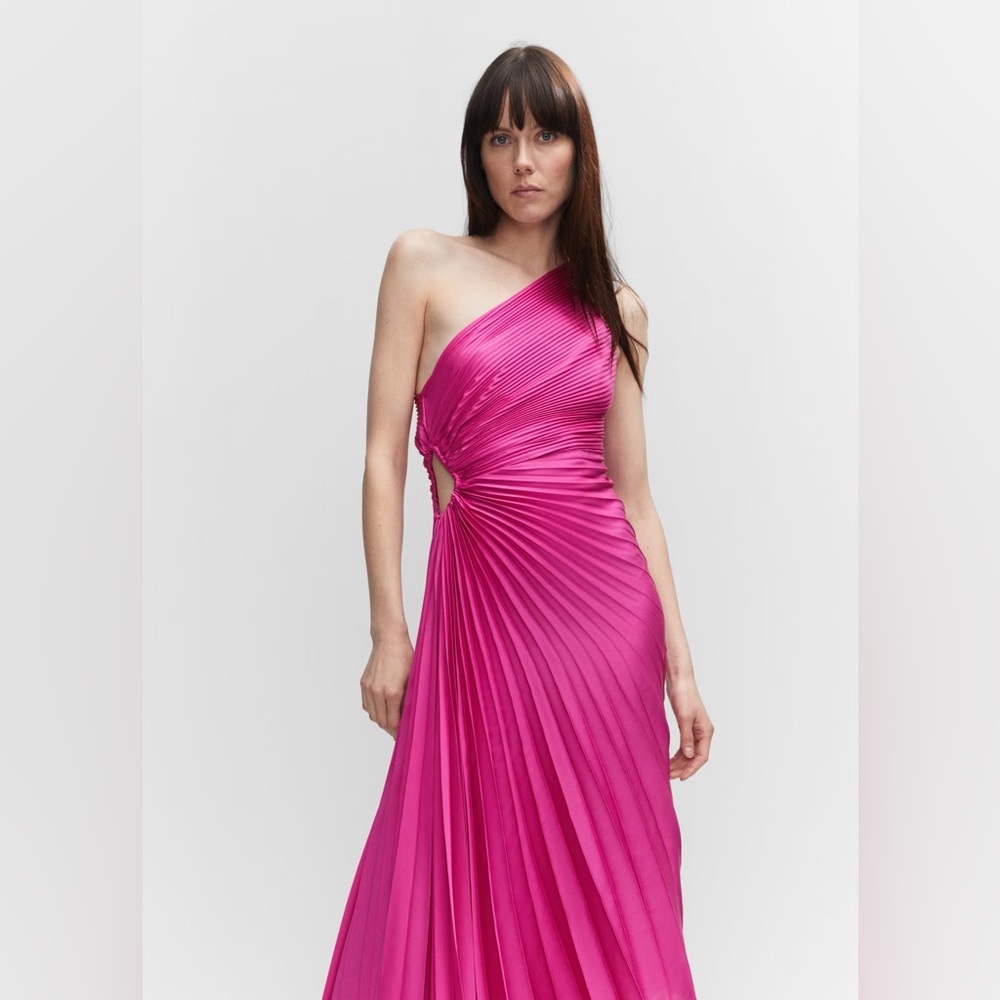 Asymmetrical pleated dress Mango